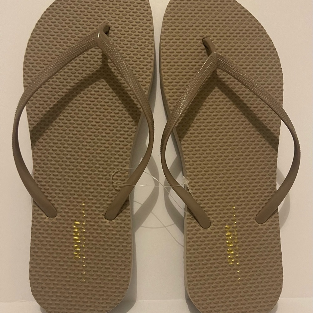Old Navy Tan Flip Flops